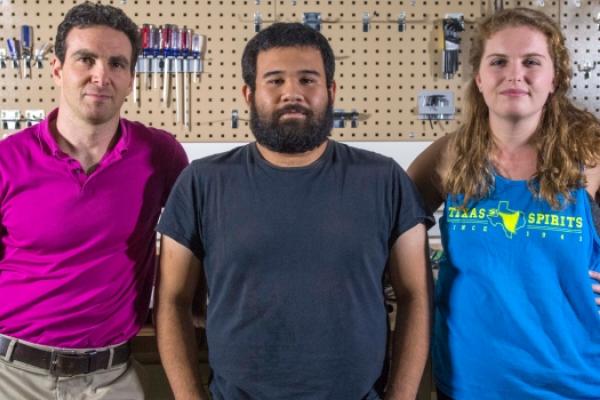 Keeping It Simple: Engineering Students Invent Device to Improve Physical Therapy