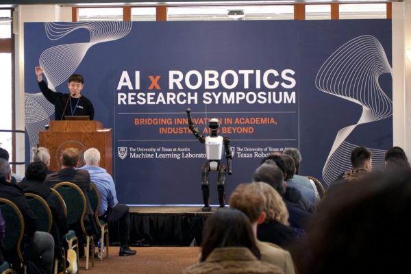 UT researchers discuss advancements at artificial intelligence, robotics symposium