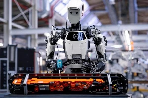 Mercedes-Benz Deploys Texas-Made Humanoid Robots at Its Berlin Facility